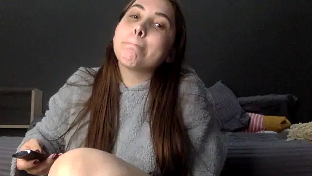 Snapshot of bysinka18 chatting on May 2026 06:26:02 PM bysinka18 online show from May 2026 06:26:02 PM