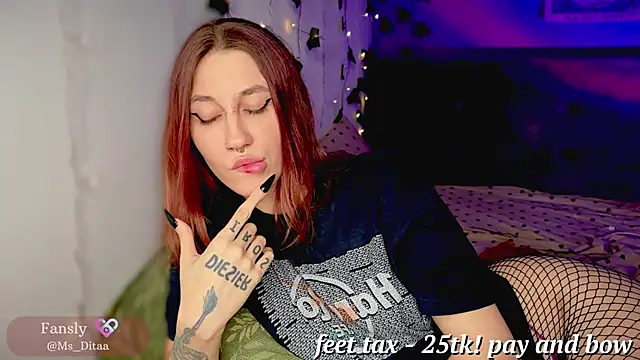 Dita Redrum online show from September 2025 11:37:02 PM