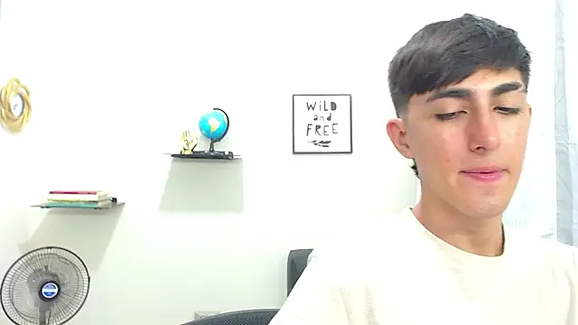 Snapshot of babymaik chatting on February 2025 11:43:01 PM babymaik online show from February 2025 11:43:01 PM