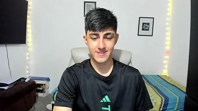 Snapshot of babymaik chatting on September 2025 08:42:02 PM babymaik online show from September 2025 08:42:02 PM