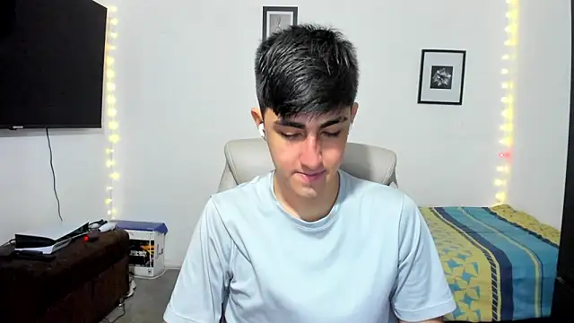 Snapshot of babymaik chatting on September 2025 10:32:02 PM babymaik online show from September 2025 10:32:02 PM