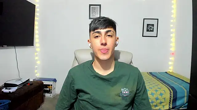 Snapshot of babymaik chatting on September 2025 08:55:02 PM babymaik online show from September 2025 08:55:02 PM