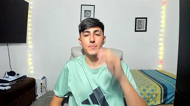 Snapshot of babymaik chatting on October 2025 08:51:01 PM babymaik online show from October 2025 08:51:01 PM