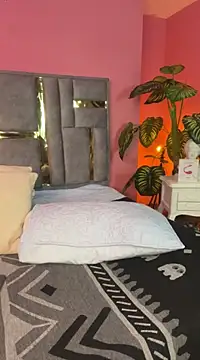 Snapshot of Tyla_Ks chatting on March 2025 01:48:01 AM Tyla Ks online show from March 2025 01:48:01 AM