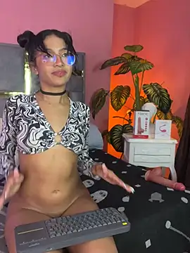 Snapshot of Tyla_Ks chatting on March 2025 01:45:02 AM Tyla Ks online show from March 2025 01:45:02 AM