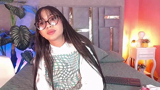 Snapshot of Tyla_Ks chatting on September 2025 07:49:01 PM Tyla Ks online show from September 2025 07:49:01 PM