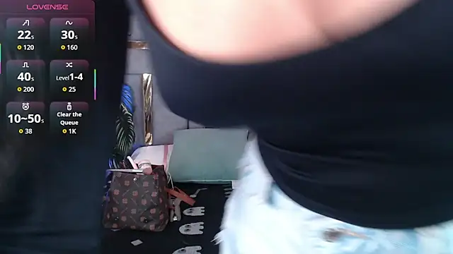 Snapshot of Tyla_Ks chatting on October 2025 07:23:01 PM Tyla Ks online show from October 2025 07:23:01 PM