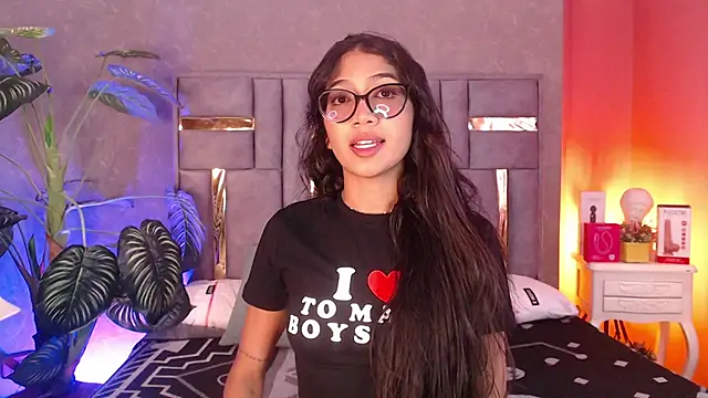 Snapshot of Tyla_Ks chatting on November 2025 07:36:02 PM Tyla Ks online show from November 2025 07:36:02 PM