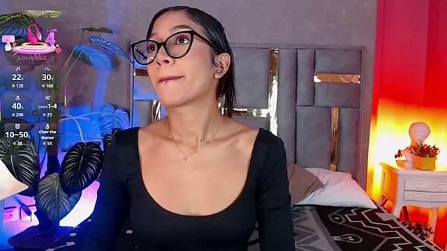 Snapshot of Tyla_Ks chatting on December 2025 07:43:01 PM Tyla Ks online show from December 2025 07:43:01 PM