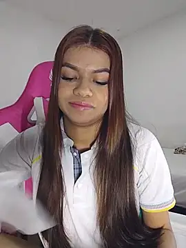 Snapshot of sophia_ramirez12 chatting on June 2026 11:20:01 PM sophia ramirez12 online show from June 2026 11:20:01 PM