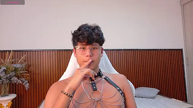 Snapshot of Raiden__Boy chatting on March 2025 08:42:02 PM Raiden Boy online show from March 2025 08:42:02 PM