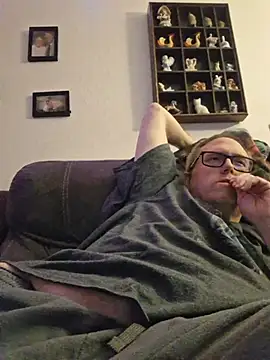 Snapshot of Smallone327 chatting on February 2026 05:37:01 AM Smallone327 online show from February 2026 05:37:01 AM