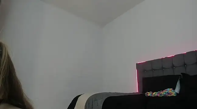 Snapshot of MelaniJhonson chatting on March 2025 09:43:01 AM MelaniJhonson online show from March 2025 09:43:01 AM