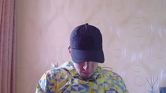 Snapshot of frama666 chatting on April 2026 12:33:02 PM frama666 online show from April 2026 12:33:02 PM