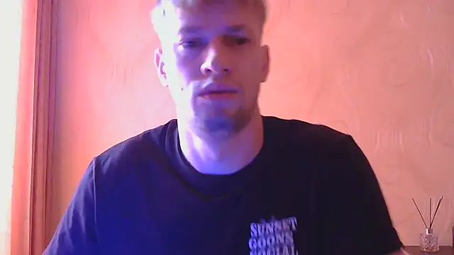 Snapshot of frama666 chatting on June 2026 05:50:02 AM frama666 online show from June 2026 05:50:02 AM