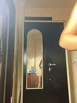 Snapshot of isha_sassy chatting on February 2025 07:26:01 PM isha sassy online show from February 2025 07:26:01 PM