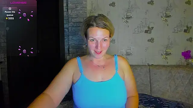 LadyLucky  online show from March 2025 04:43:02 PM