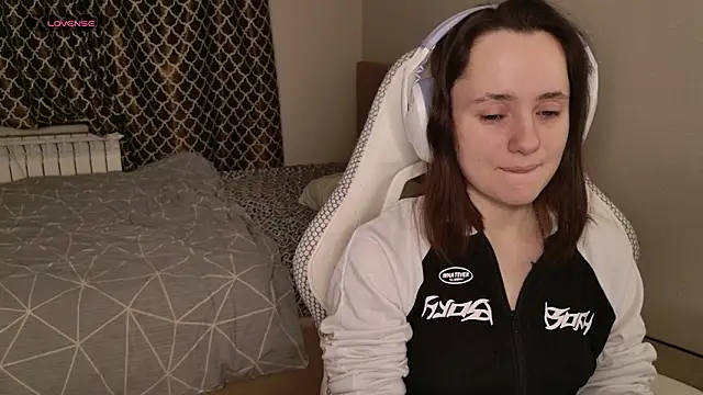 Luna Loveee online show from February 2026 03:49:01 AM