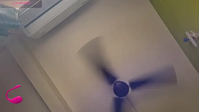 Snapshot of Hotty_Neha69 chatting on March 2025 05:43:02 AM Hotty Neha69 online show from March 2025 05:43:02 AM