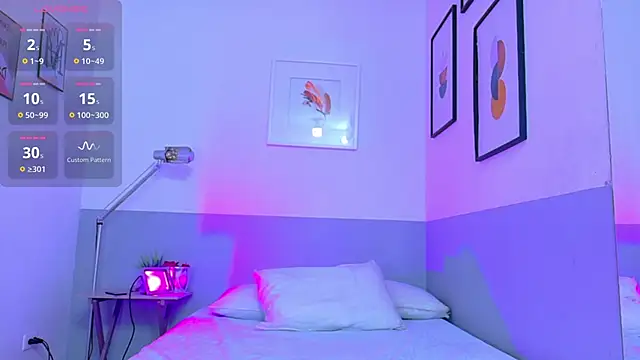 innocenthazel online show from October 2025 12:57:02 PM