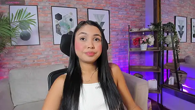 Lucia Brown  online show from September 2025 03:49:02 PM