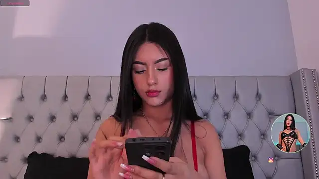 Gracia-Carrera online show from October 2025 04:10:02 AM