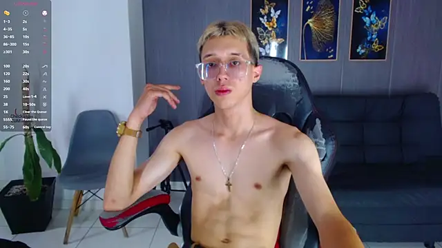 Snapshot of skinny_bigcock02 chatting on November 2025 07:58:01 PM skinny bigcock02 online show from November 2025 07:58:01 PM