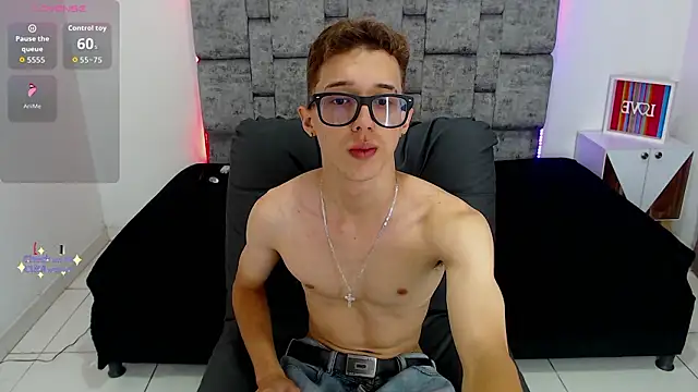 Snapshot of skinny_bigcock02 chatting on February 2026 08:38:02 PM skinny bigcock02 online show from February 2026 08:38:02 PM