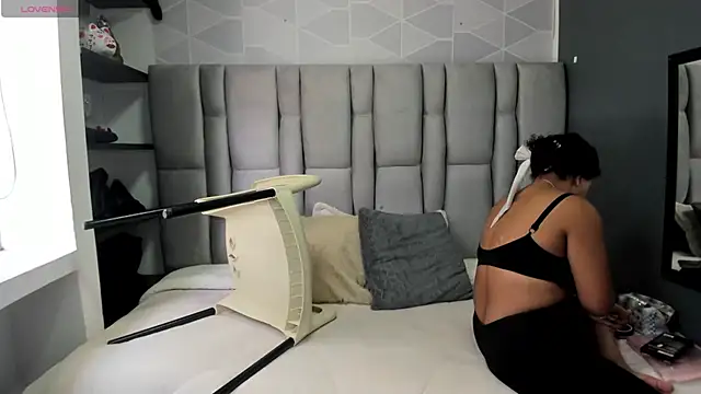 Natasha rose   online show from September 2025 07:04:01 PM