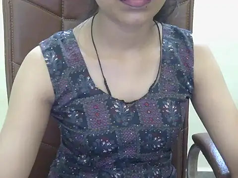 Snapshot of Cute_Pihu01 chatting on October 2025 06:04:01 PM Cute Pihu01 online show from October 2025 06:04:01 PM