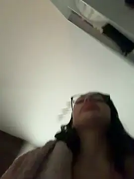 Mia Splash online show from February 2026 10:29:02 AM