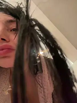 Mia Splash online show from March 2026 05:52:01 PM