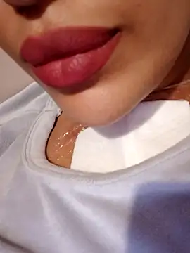 Sexlove1xo online show from October 2025 06:20:02 PM