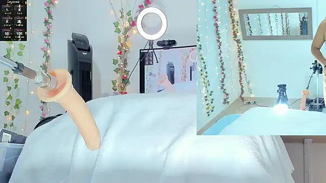 Snapshot of Genesis_Love__ chatting on October 2025 09:32:01 AM Genesis Love online show from October 2025 09:32:01 AM