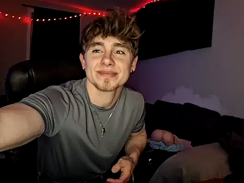 Snapshot of JCstrings chatting on March 2025 07:59:01 AM JCstrings online show from March 2025 07:59:01 AM