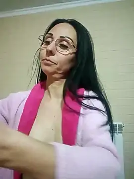 Snapshot of Ramona870 chatting on February 2025 06:04:02 PM Ramona870 online show from February 2025 06:04:02 PM