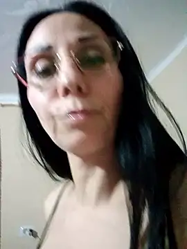 Snapshot of Ramona870 chatting on February 2025 08:44:01 PM Ramona870 online show from February 2025 08:44:01 PM