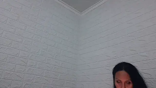 Ramona870 online show from May 2026 09:43:01 PM