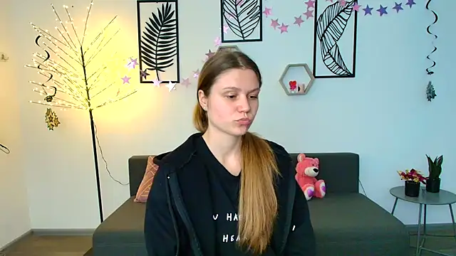Snapshot of SofiaSokolovskaya chatting on March 2025 07:37:02 PM SofiaSokolovskaya online show from March 2025 07:37:02 PM