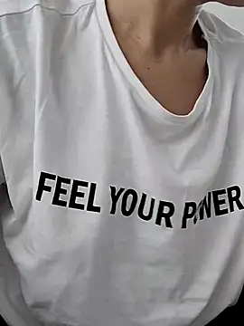 Snapshot of BUSE8821 chatting on September 2025 08:51:02 AM BUSE8821 online show from September 2025 08:51:02 AM