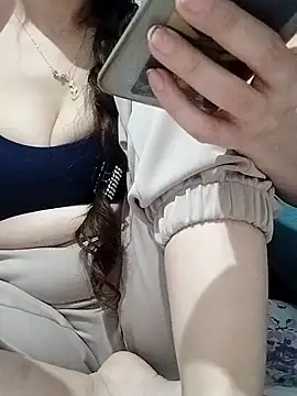 Snapshot of BUSE8821 chatting on November 2025 08:11:02 PM BUSE8821 online show from November 2025 08:11:02 PM