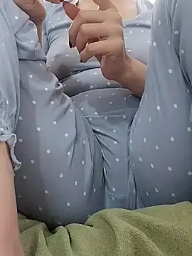 Snapshot of BUSE8821 chatting on December 2025 09:51:02 AM BUSE8821 online show from December 2025 09:51:02 AM