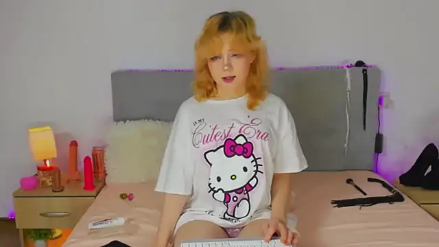 Snapshot of EmilyAngells chatting on November 2025 01:10:02 PM EmilyAngells online show from November 2025 01:10:02 PM