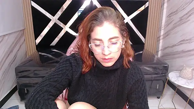 Snapshot of Angeles_v chatting on March 2025 01:37:01 AM Angeles v online show from March 2025 01:37:01 AM