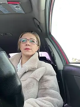 Lusi Luxary online show from March 2025 05:00:02 AM