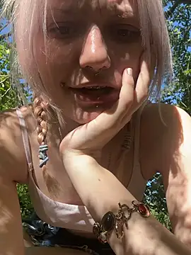 KimiSakura online show from May 2026 03:20:01 PM