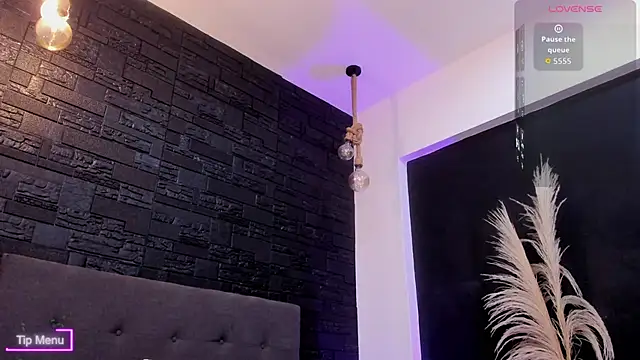 Maite Smith  online show from November 2025 04:34:02 AM