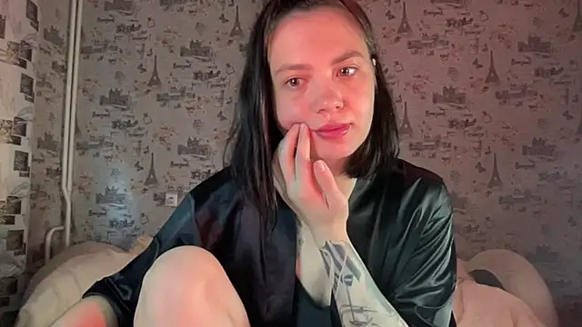 Just Scarlet  online show from September 2025 06:24:02 AM