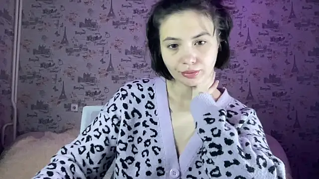 Just Scarlet  online show from October 2025 11:44:02 AM