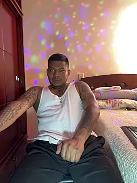 Saipuer31 online show from December 2025 07:44:01 PM